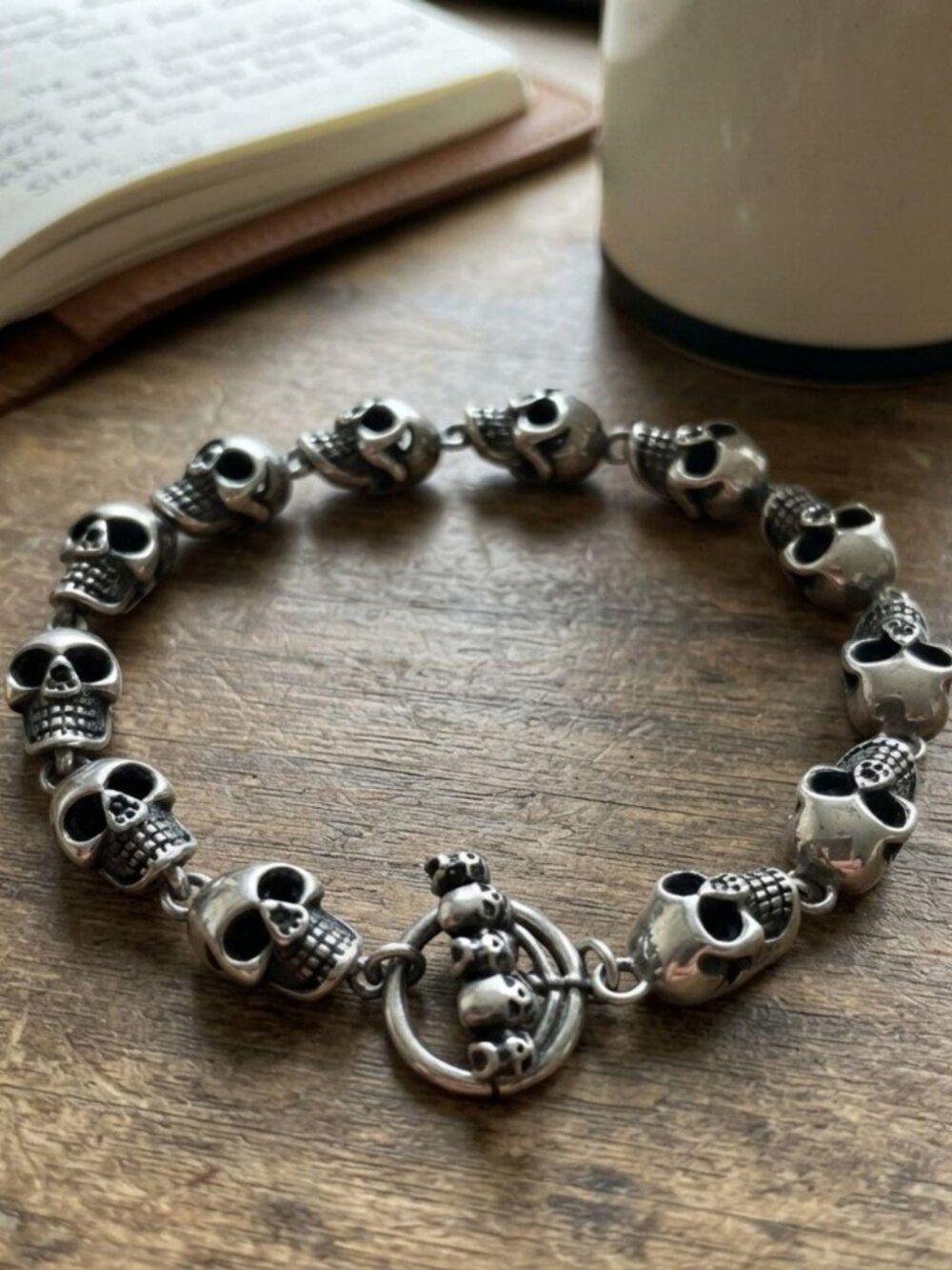 Mens vintage skull link bracelet